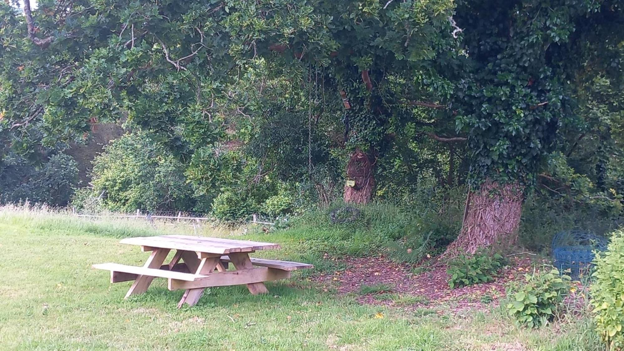 Tente Insolite En Pleine Nature Treduder Zewnętrze zdjęcie